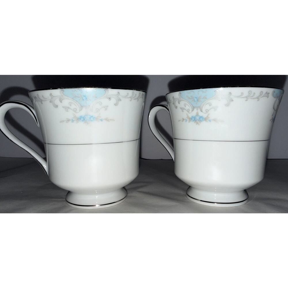 Heirloom by Fashion Royale Fine China M-5915 Footed Teacups (Set‎ of 2)